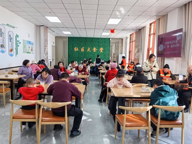 甘肃玉门市兰新社区“三心”服务体系:让银龄生活 满是幸福暖阳